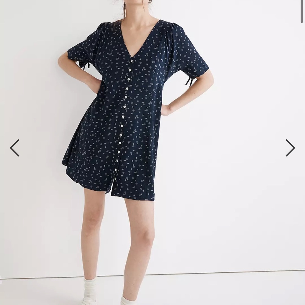 Silk button down 👗